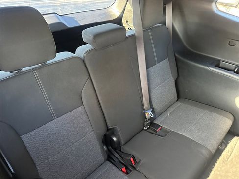 Used 2025 GMC Acadia Elevation image 26