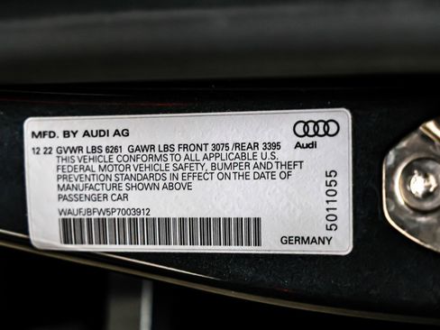 Used 2023 Audi e-tron GT Premium Plus image 25