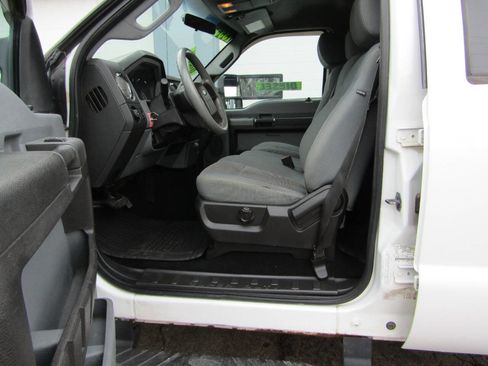 Used 2011 Ford F350 XLT w/ FX4 4X4 Off-Road Pkg image 4
