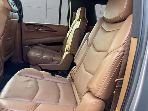Used 2017 Cadillac Escalade ESV Platinum image 25