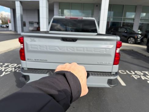 Certified 2024 Chevrolet Silverado 1500 Custom image 4