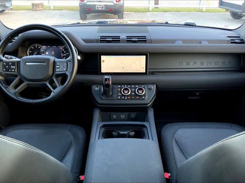 Used 2023 Land Rover Defender 90 X-Dynamic SE image 15