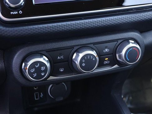 Used 2022 Nissan Kicks S image 16