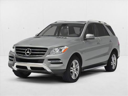 Used 2012 Mercedes-Benz ML 350 BlueTEC 4MATIC image 1