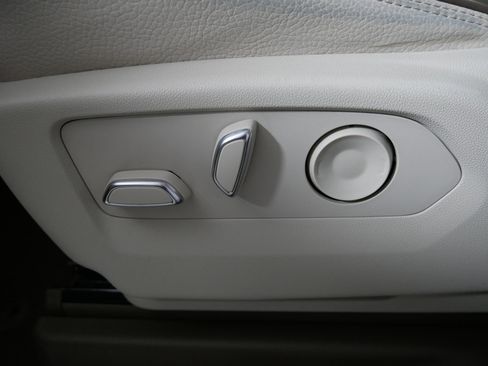 Used 2022 GMC Yukon XL Denali image 20