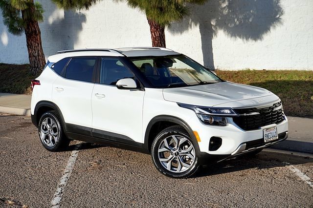 Certified 2024 Kia Seltos S FWD image 1
