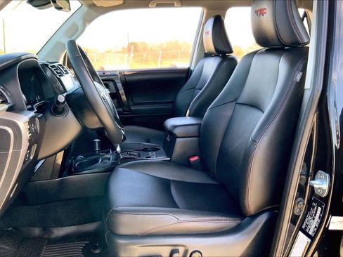 Used 2021 Toyota 4Runner TRD Off-Road Premium image 8