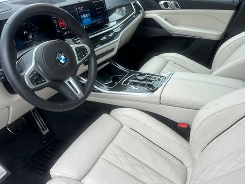 Certified 2025 BMW X7 M60i w/ Climate Comfort Package image 11