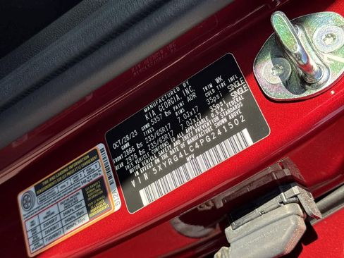 Used 2023 Kia Sorento LX image 40