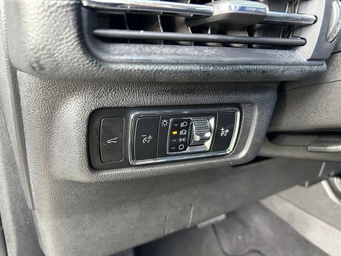 Used 2023 Lincoln Corsair FWD image 17