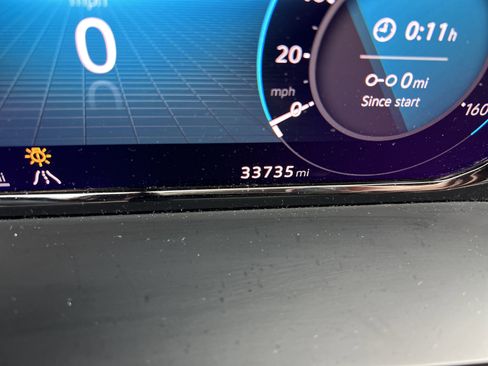 Used 2024 Volkswagen Atlas SE w/ Panoramic Sunroof Package FWD image 21