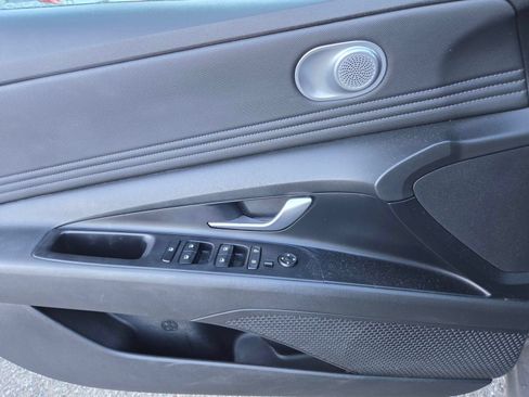 Certified 2022 Hyundai Elantra SEL w/ Convenience Package FWD image 14