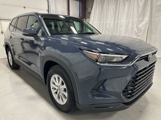 Used 2025 Toyota Grand Highlander AWD video 1