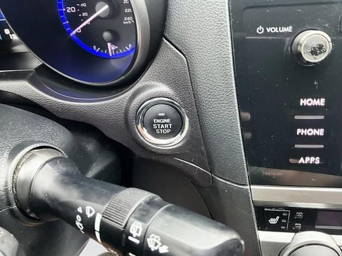 Used 2017 Subaru Outback 2.5i Limited AWD/4WD image 19
