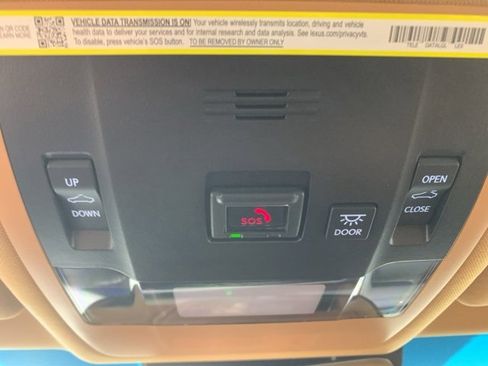 Used 2025 Lexus ES 300h w/ Premium Package image 25