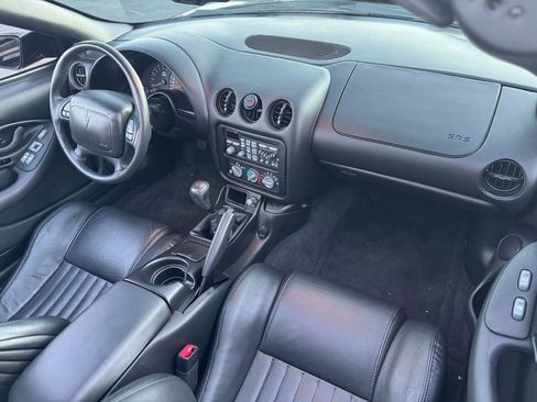 Used 2000 Pontiac Firebird Formula w/ Security Pkg image 13