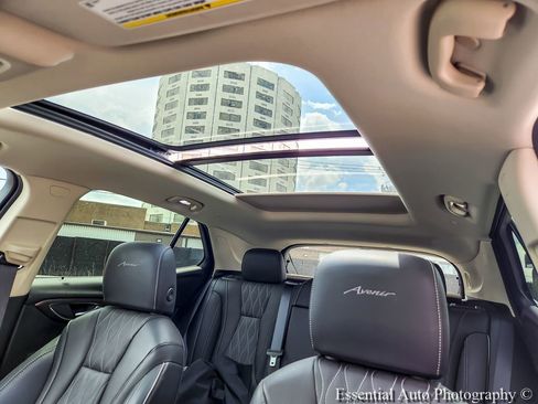 Used 2023 Buick Envision Avenir FWD image 9