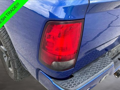 Used 2017 RAM 1500 Express RWD image 22