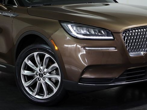 Used 2022 Lincoln Corsair AWD w/ Premium Package image 8