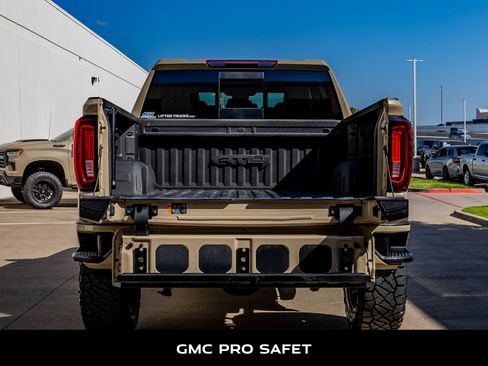 Used 2023 GMC Sierra 1500 AT4 w/ AT4 Premium Package image 9