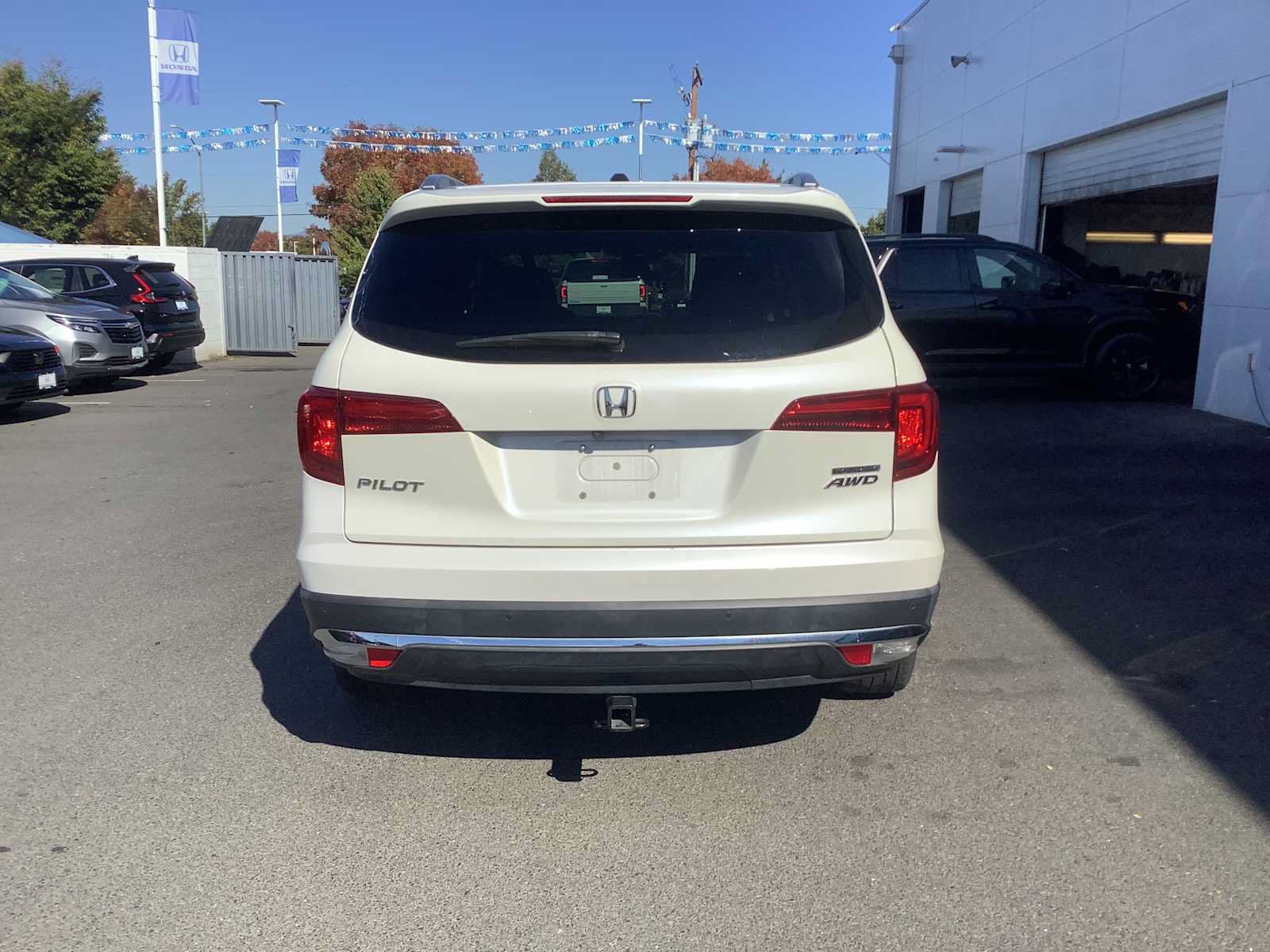 Used 2018 Honda Pilot Touring image 4