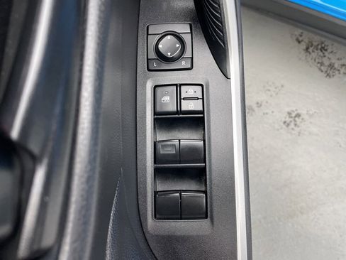 Used 2020 Toyota RAV4 LE image 20