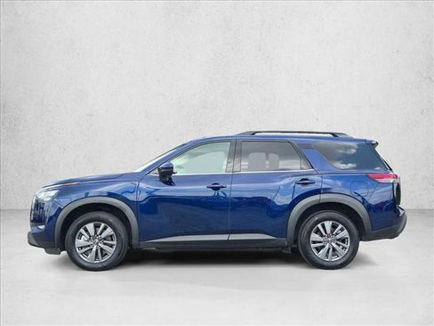 Used 2025 Nissan Pathfinder SV FWD image 9