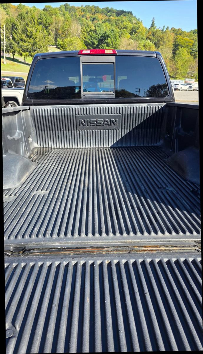 Used 2012 Nissan Titan SV w/ SV Value Truck Pkg AWD/4WD image 18
