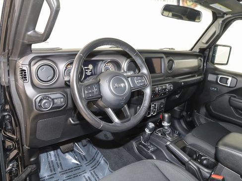 Used 2022 Jeep Wrangler Unlimited Sport image 23