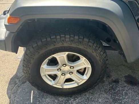 Used 2020 Jeep Wrangler Unlimited Sport S AWD/4WD image 36
