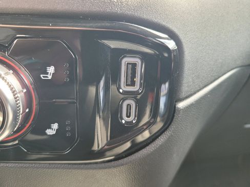 Used 2026 GMC Sierra 1500 SLE AWD/4WD image 22