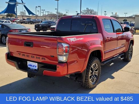 Used 2020 Toyota Tacoma TRD Sport w/ Technology Package image 4