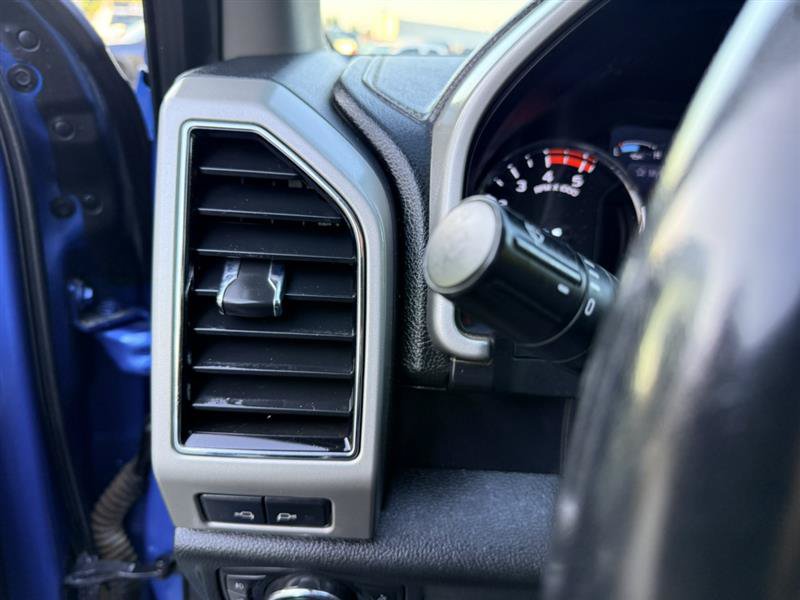 Used 2021 Ford F250 Lariat w/ Lariat Ultimate Package AWD/4WD image 28