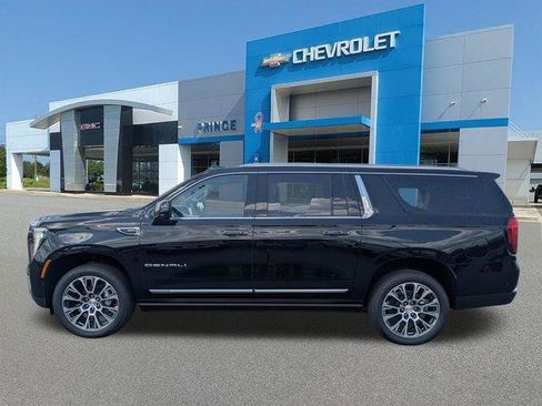 New 2026 GMC Yukon XL Denali w/ Denali Reserve Package RWD image 7