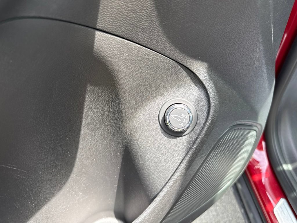 Used 2023 Buick Encore GX Select AWD/4WD image 26