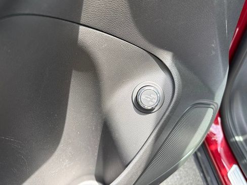 Used 2023 Buick Encore GX Select AWD/4WD image 26