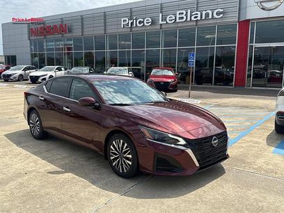 Used 2023 Nissan Altima 2.5 SV w/ SV Premium Package