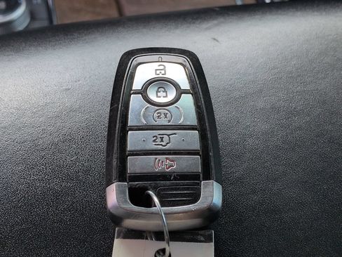 Used 2018 Ford Expedition Max Platinum AWD/4WD image 30