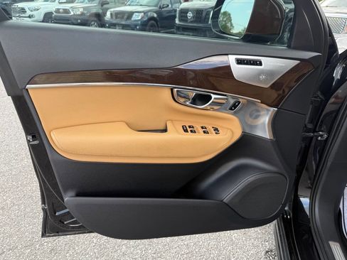 Used 2016 Volvo XC90 T6 Momentum w/ Momentum Plus Package image 10