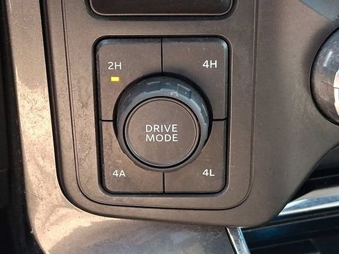 Used 2021 Ford F150 Lariat AWD/4WD image 29