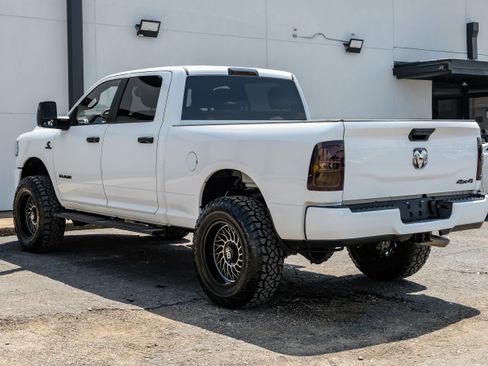 Used 2023 RAM 2500 Big Horn w/ Cold Weather Group AWD/4WD image 8