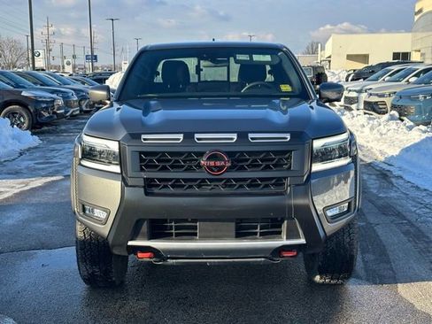 Used 2025 Nissan Frontier PRO-4X w/ Pro Convenience Package image 2