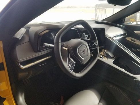 Used 2025 Chevrolet Corvette Stingray Preferred Cpe w/ Z51 Performance Package image 10