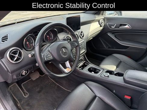 Used 2018 Mercedes-Benz CLA 250 image 13