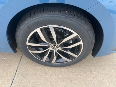 New 2025 Volkswagen Jetta SE image 17