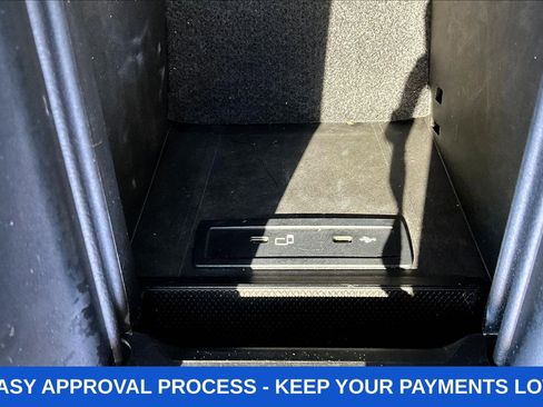 Used 2021 Mercedes-Benz GLC 300 w/ Premium Package image 20