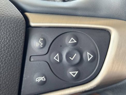 Used 2023 GMC Acadia Denali w/ Denali Technology Package FWD image 27