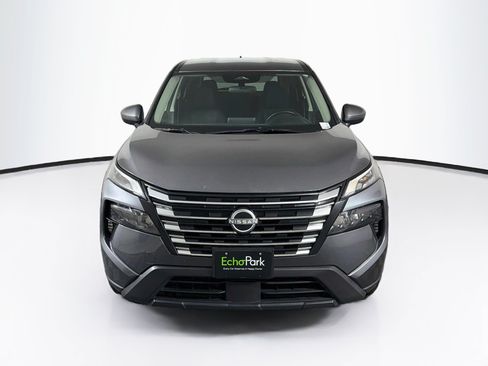 Used 2025 Nissan Rogue SV FWD image 2