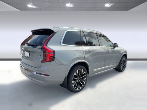 Used 2026 Volvo XC90 B6 Plus w/ Protection Package AWD/4WD image 9