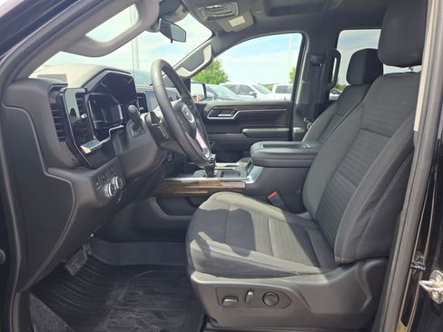 Certified 2022 GMC Sierra 1500 Elevation AWD/4WD image 9